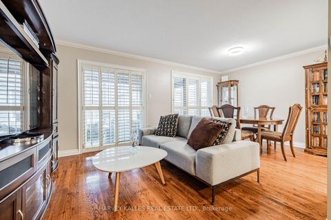 Photo 9 at 30 Brougham Drive, East Woodbridge, Vaughan