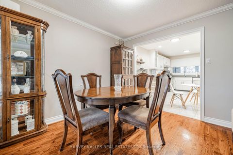 Photo 12 at 30 Brougham Drive, East Woodbridge, Vaughan