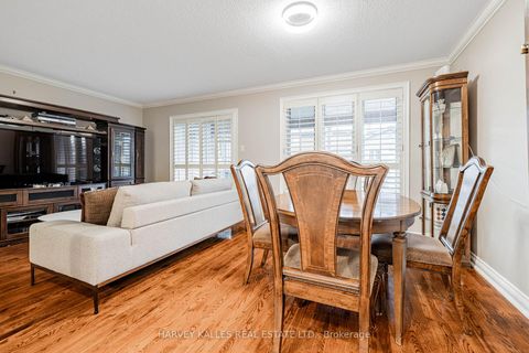 Photo 14 at 30 Brougham Drive, East Woodbridge, Vaughan