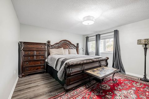 Photo 20 at 30 Brougham Drive, East Woodbridge, Vaughan