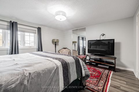 Photo 21 at 30 Brougham Drive, East Woodbridge, Vaughan