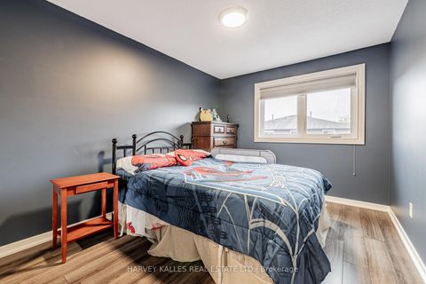 Photo 23 at 30 Brougham Drive, East Woodbridge, Vaughan