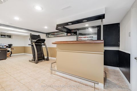 Photo 26 at 30 Brougham Drive, East Woodbridge, Vaughan