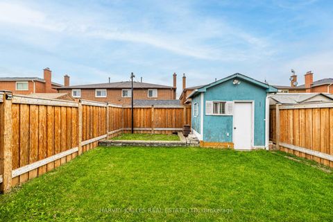 Photo 31 at 30 Brougham Drive, East Woodbridge, Vaughan