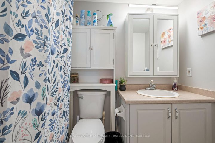 Photo 8 at 45 - 2737 King Street E, Greenford, Hamilton