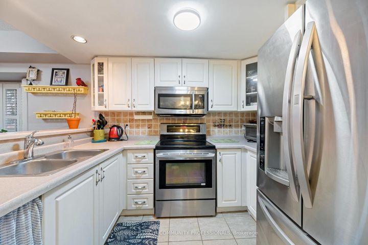 Photo 11 at 45 - 2737 King Street E, Greenford, Hamilton