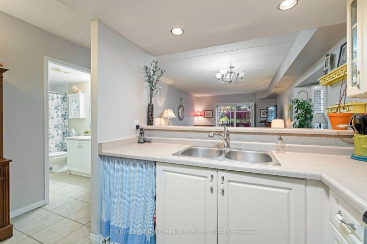 Photo 13 at 45 - 2737 King Street E, Greenford, Hamilton