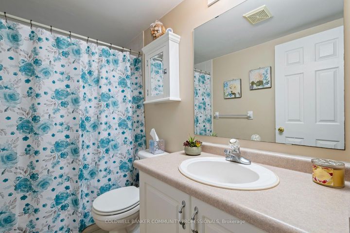 Photo 14 at 45 - 2737 King Street E, Greenford, Hamilton