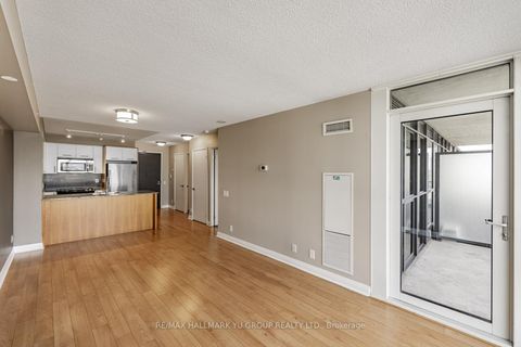 Photo 7 at 1008 - 1 Valhalla Inn Road, City Centre West, Toronto