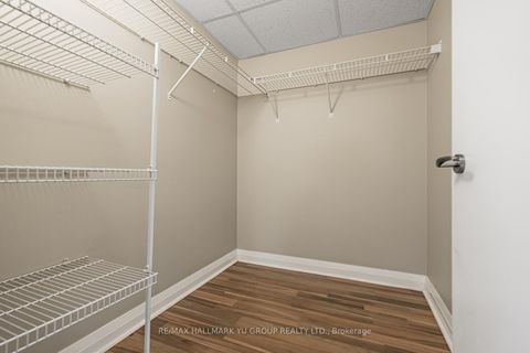 Photo 15 at 1008 - 1 Valhalla Inn Road, City Centre West, Toronto