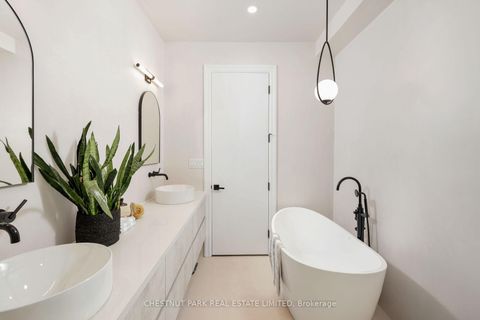 Photo 25 at 112 Givins Street, Bellwoods, Toronto