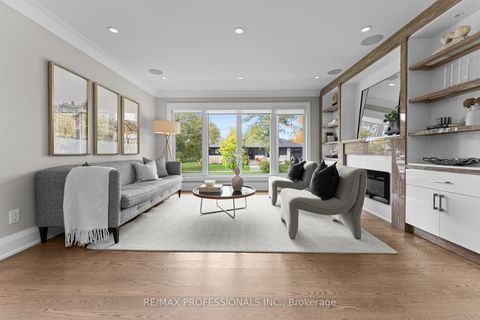 Photo 3 at 1 Tewsley Place, Richview, Toronto