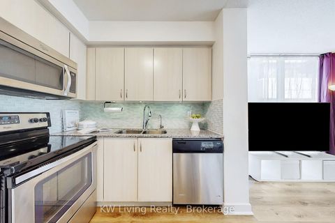 Photo 12 at 409 - 5740 Yonge Street, Newtonbrook West, Toronto