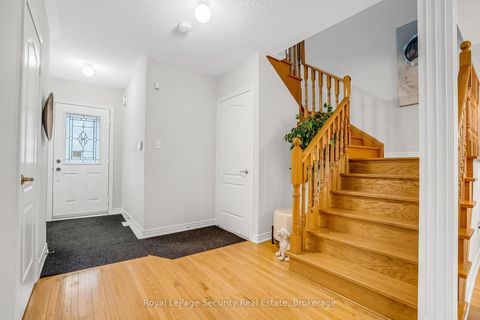 Photo 6 at 150 Royal Appian Crescent, Patterson, Vaughan