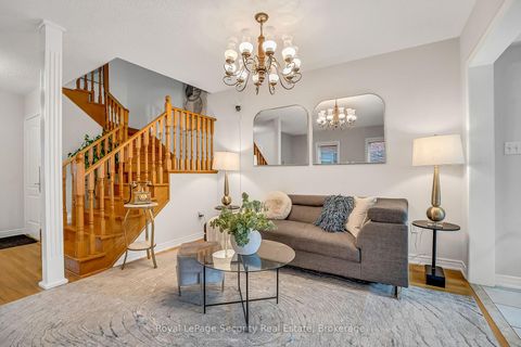 Photo 9 at 150 Royal Appian Crescent, Patterson, Vaughan