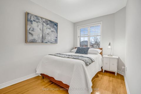 Photo 31 at 150 Royal Appian Crescent, Patterson, Vaughan