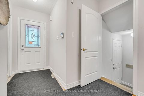 Photo 38 at 150 Royal Appian Crescent, Patterson, Vaughan