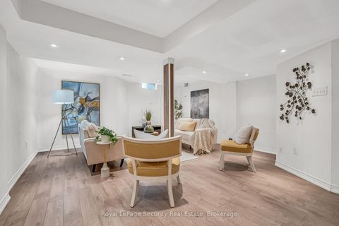 Photo 41 at 150 Royal Appian Crescent, Patterson, Vaughan