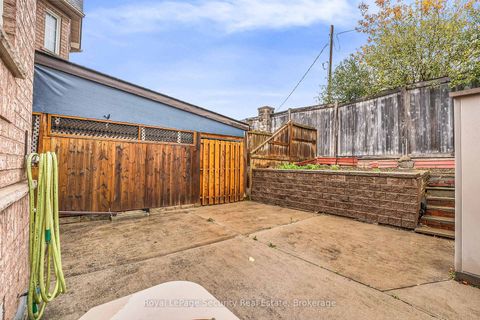 Photo 43 at 150 Royal Appian Crescent, Patterson, Vaughan