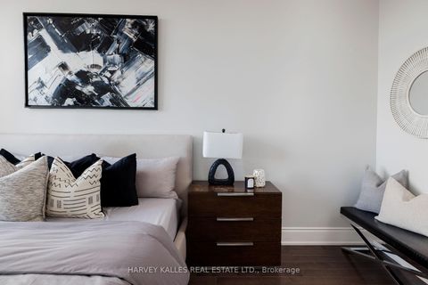 Photo 13 at 1007 - 23 Glebe Road W, Eglinton, Toronto