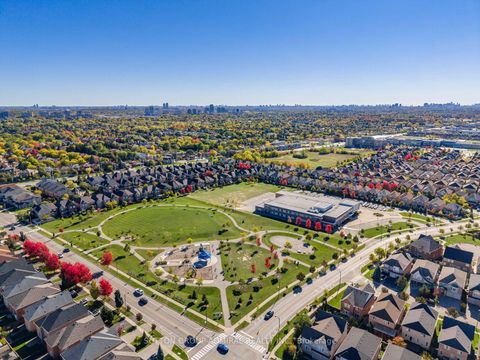 Photo 39 at 232 Luca Avenue, Patterson, Vaughan