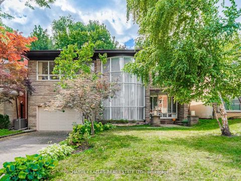Photo 1 at 15 Ridelle Avenue, Forest Hill North, Toronto