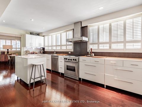 Photo 7 at 15 Ridelle Avenue, Forest Hill North, Toronto