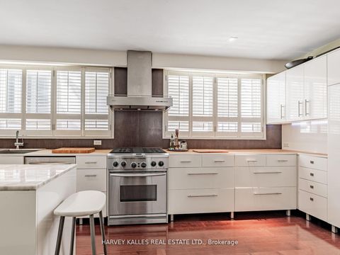 Photo 9 at 15 Ridelle Avenue, Forest Hill North, Toronto