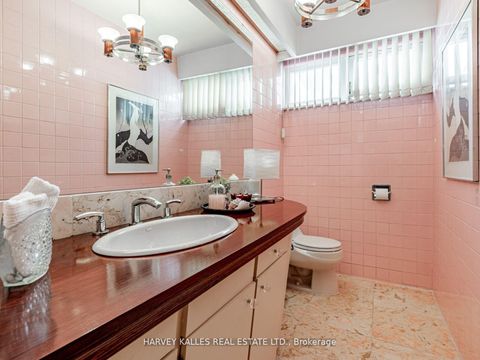 Photo 12 at 15 Ridelle Avenue, Forest Hill North, Toronto