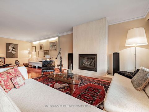 Photo 15 at 15 Ridelle Avenue, Forest Hill North, Toronto