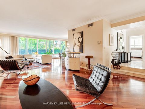 Photo 20 at 15 Ridelle Avenue, Forest Hill North, Toronto