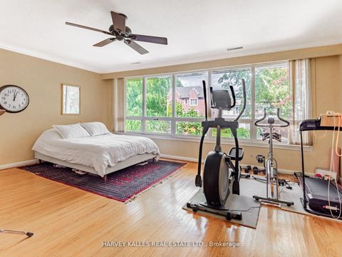 Photo 23 at 15 Ridelle Avenue, Forest Hill North, Toronto