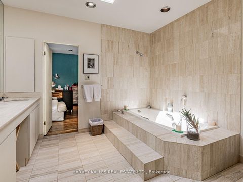 Photo 30 at 15 Ridelle Avenue, Forest Hill North, Toronto