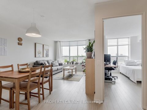 Photo 4 at 1006 - 21 Overlea Boulevard, Thorncliffe Park, Toronto