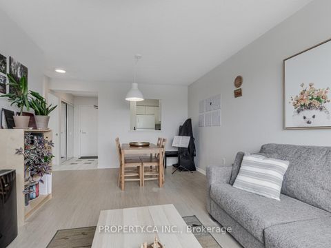 Photo 8 at 1006 - 21 Overlea Boulevard, Thorncliffe Park, Toronto