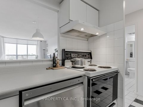 Photo 10 at 1006 - 21 Overlea Boulevard, Thorncliffe Park, Toronto