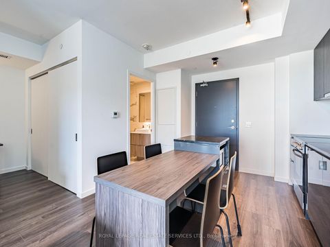 Photo 7 at 312 - 7 Smith Crescent, Queensway, Toronto