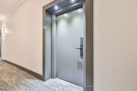 Photo 7 at 404 - 185 Robinson Street, OO Old Oakville, Oakville