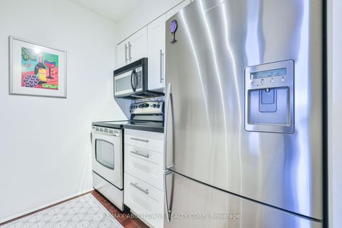 Photo 11 at 404 - 185 Robinson Street, OO Old Oakville, Oakville