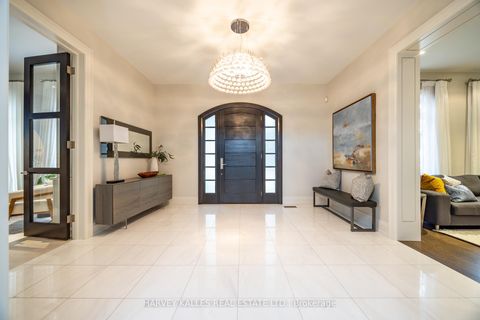 Photo 1 at 14 Sulgrave Crescent, Windfields, Toronto