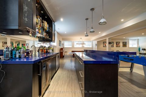 Photo 37 at 14 Sulgrave Crescent, Windfields, Toronto