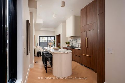 Photo 14 at 256 Major Street, University, Toronto