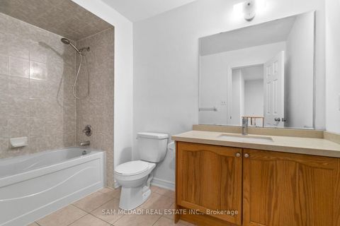 Photo 20 at 23 Manordale Crescent, Vellore Village, Vaughan