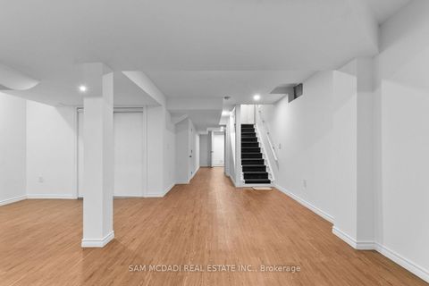 Photo 21 at 23 Manordale Crescent, Vellore Village, Vaughan