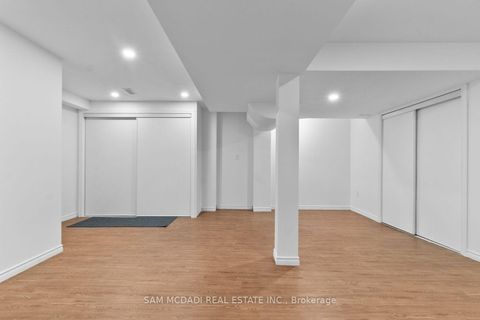 Photo 22 at 23 Manordale Crescent, Vellore Village, Vaughan