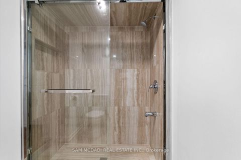 Photo 27 at 23 Manordale Crescent, Vellore Village, Vaughan