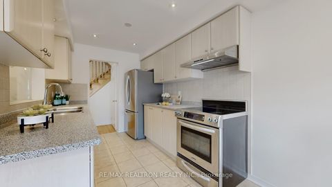 Photo 9 at 70 Maffey Crescent, Westbrook, Richmond Hill