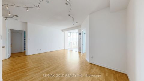 Photo 14 at SPH10 - 600 Queens Quay W, Waterfront Communities C1, Toronto