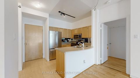 Photo 17 at SPH10 - 600 Queens Quay W, Waterfront Communities C1, Toronto