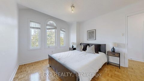 Photo 21 at 19 La Rocca Avenue, Vellore Village, Vaughan